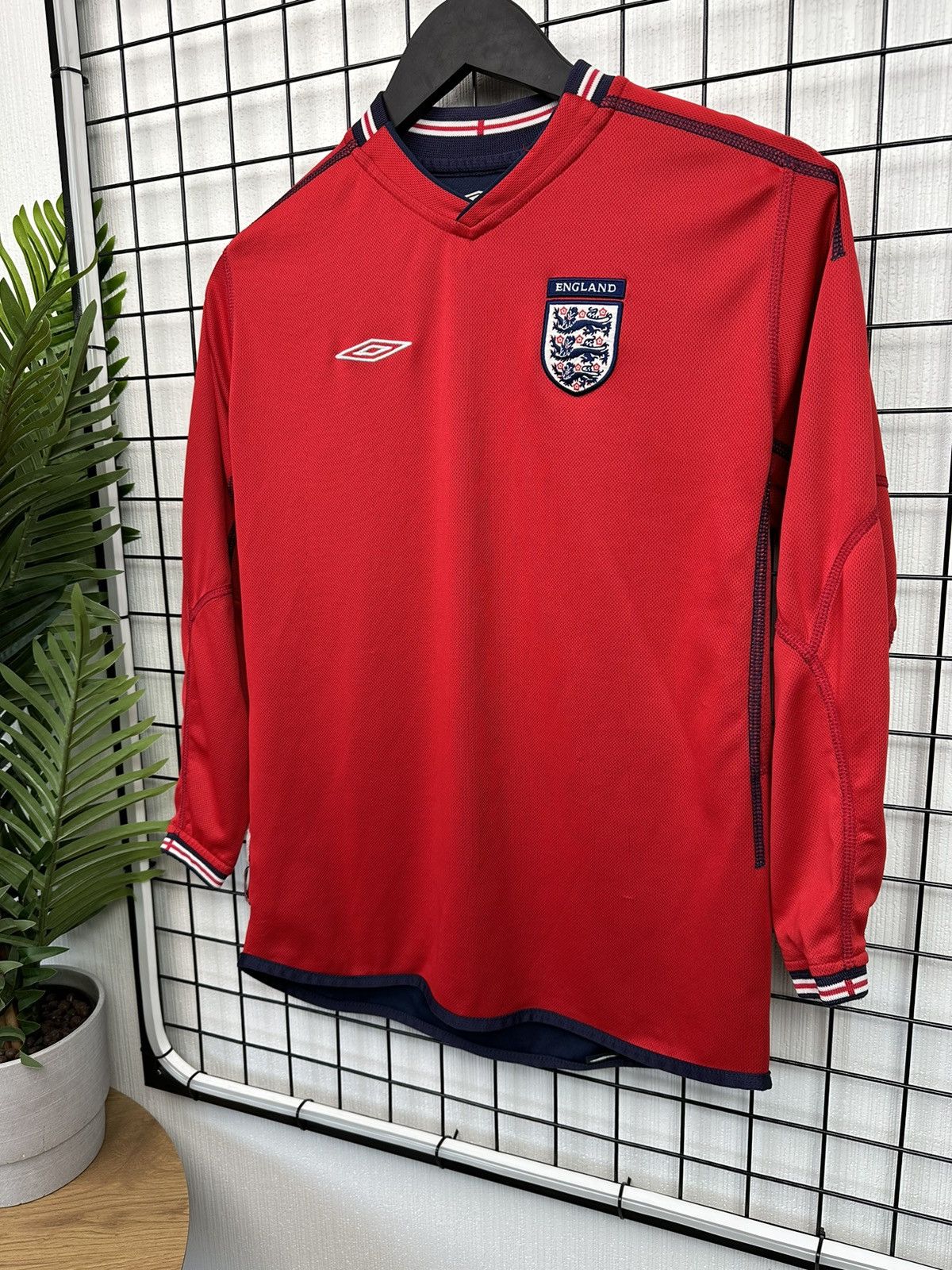 Umbro Paul Robinson England 2004 goalkeeper double sided jersey Size US S / EU 44-46 / 1 - 23 Thumbnail