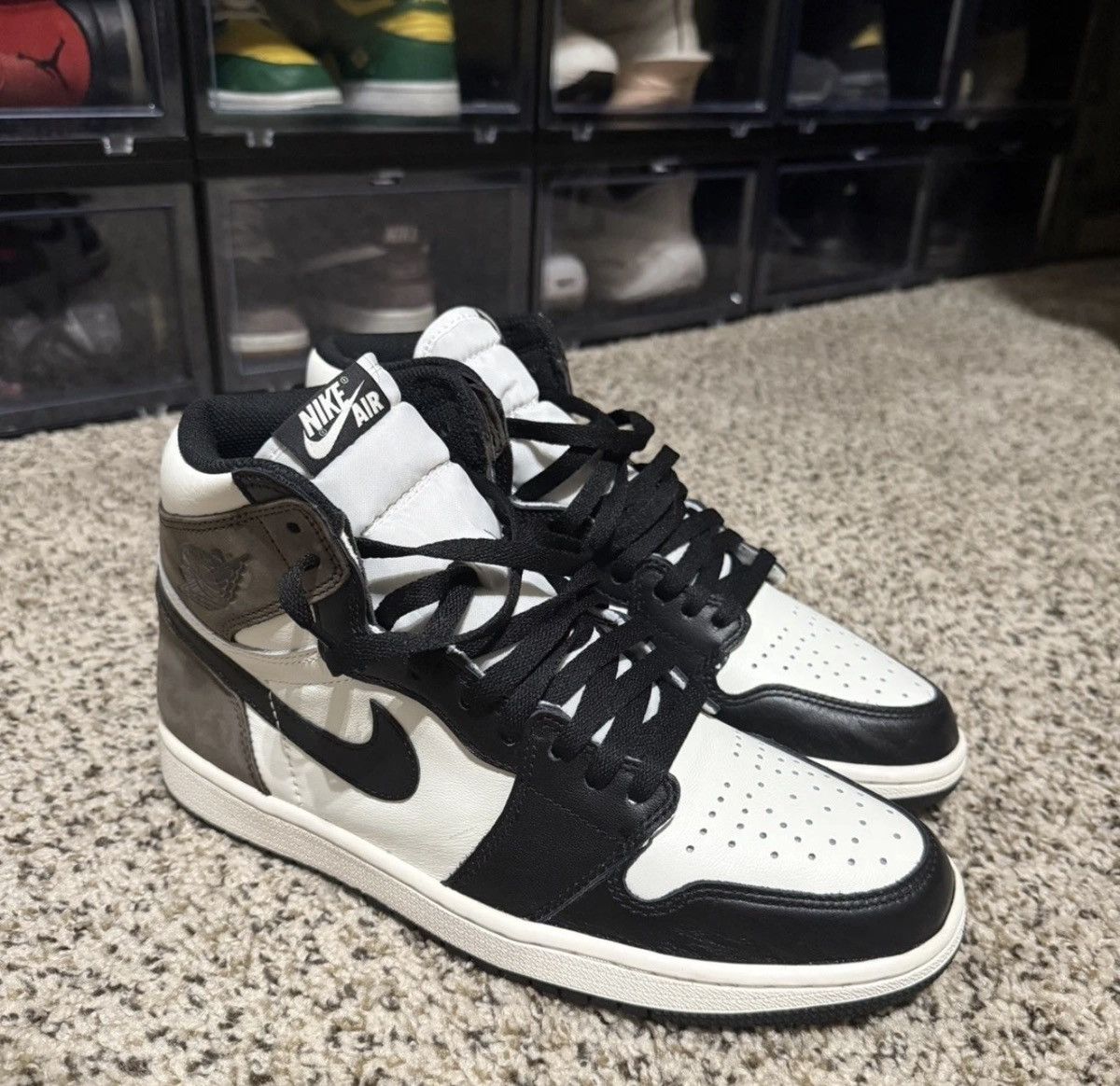 Jordan Brand Size 9.5- Jordan 1 Retro OG High Dark Mocha 555088-105 won Size US 9.5 / EU 42-43 - 1 Thumbnail