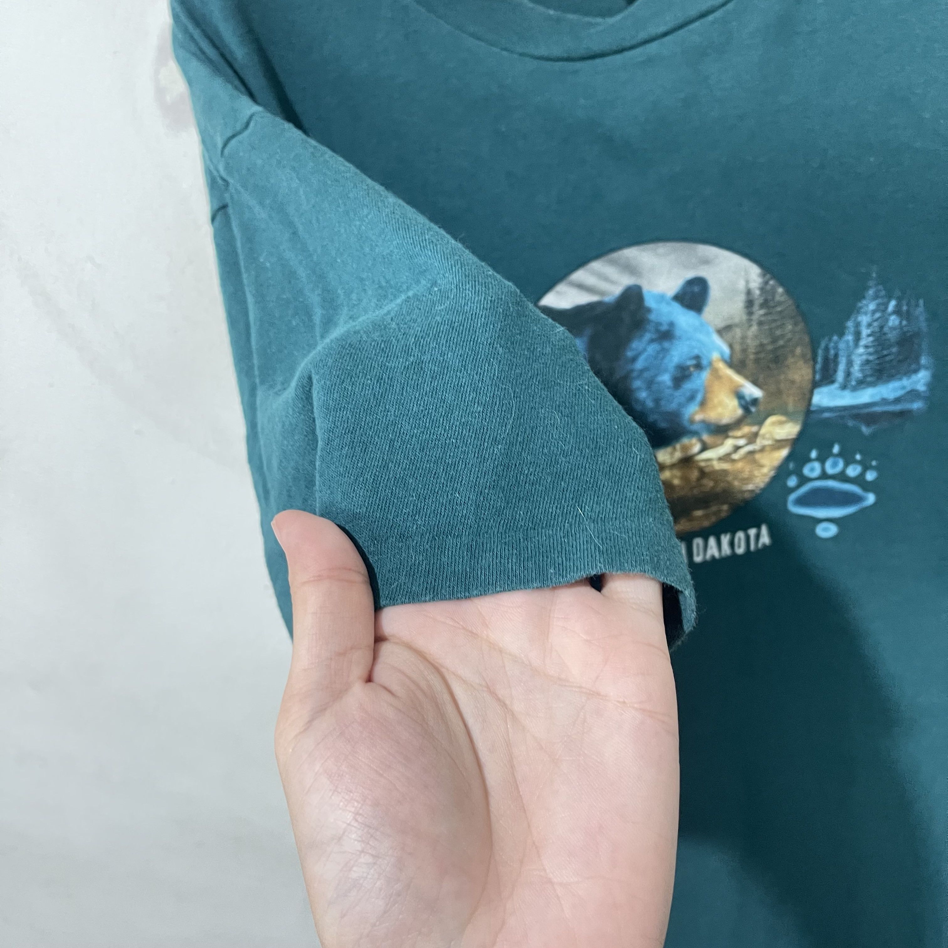 Vintage Vintage 90s South Dakota Bear T-Shirt Size US XL / EU 56 / 4 - 4 Thumbnail