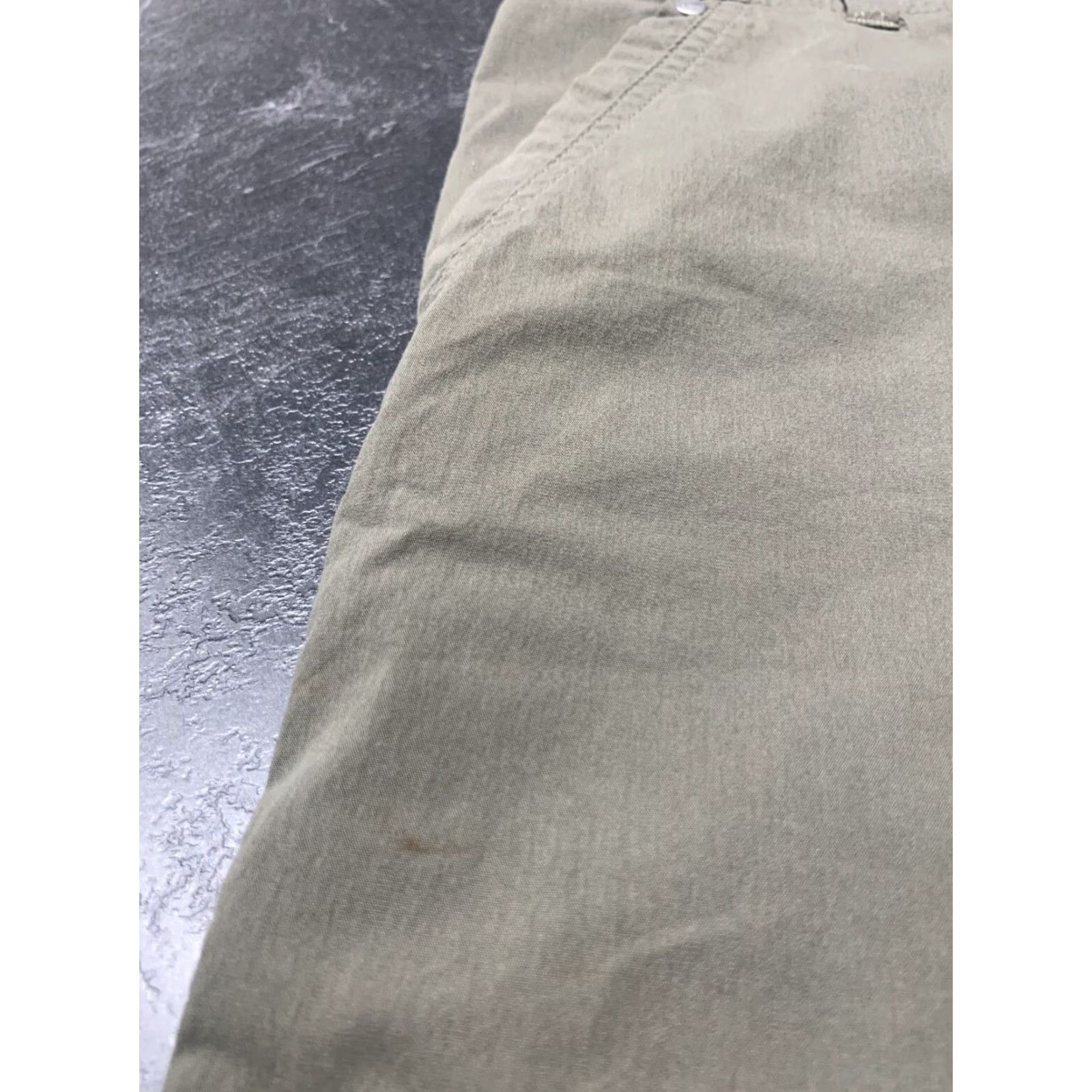 Olive Kuhl Men's Hiking Shorts Size 36 Green Solid Casual Outdoor Regular Fit Size US 36 / EU 52 - 3 Thumbnail