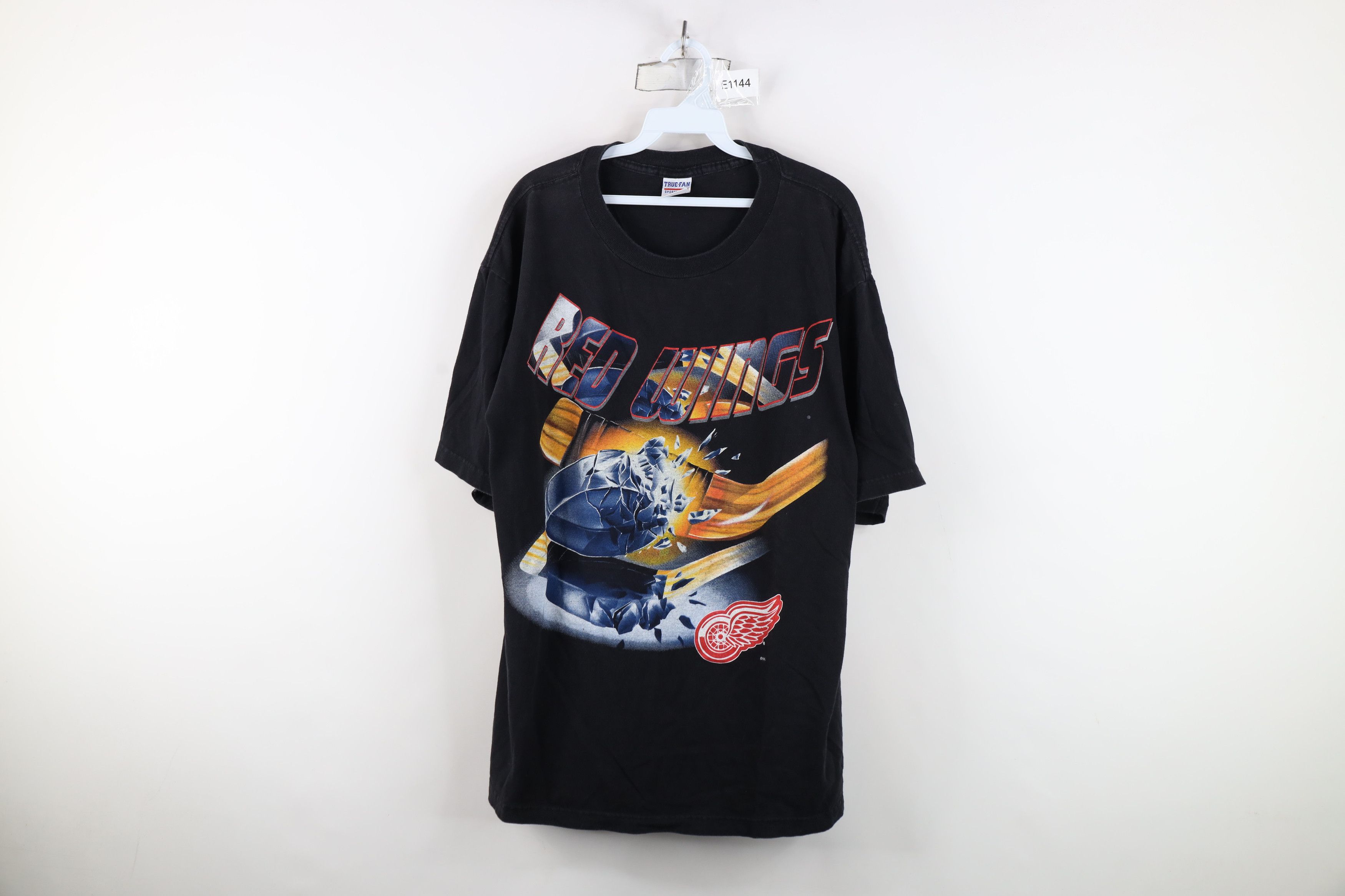 Vintage Vintage 90s Detroit Red Wings Hockey T-Shirt Black USA Size US XL / EU 56 / 4 - 1 Thumbnail