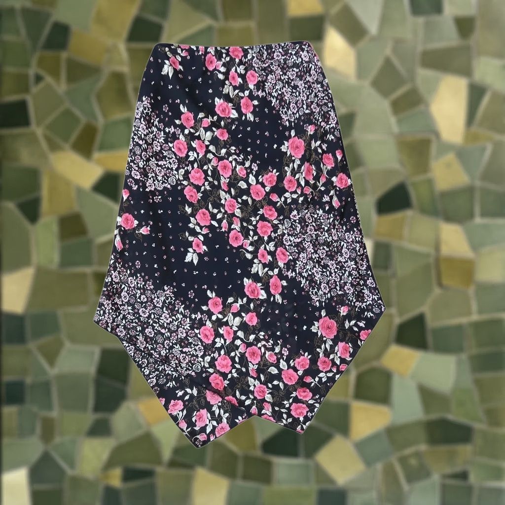 Vintage VINTAGE Heart Soul Black Pink Rose Floral Asymmetrical Midi Skirt S Womens 90s Size 28" / US 6 / IT 42 - 1 Thumbnail