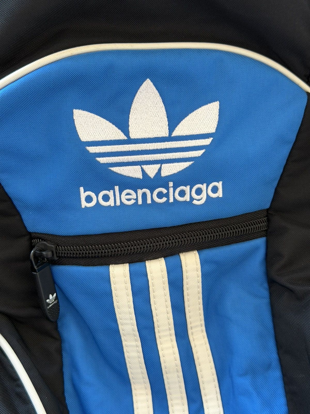 Adidas × Balenciaga *RARE* BALENCIAGA X ADIDAS BLUE SPORT BACKPACK STRIPES Size ONE SIZE - 14 Thumbnail