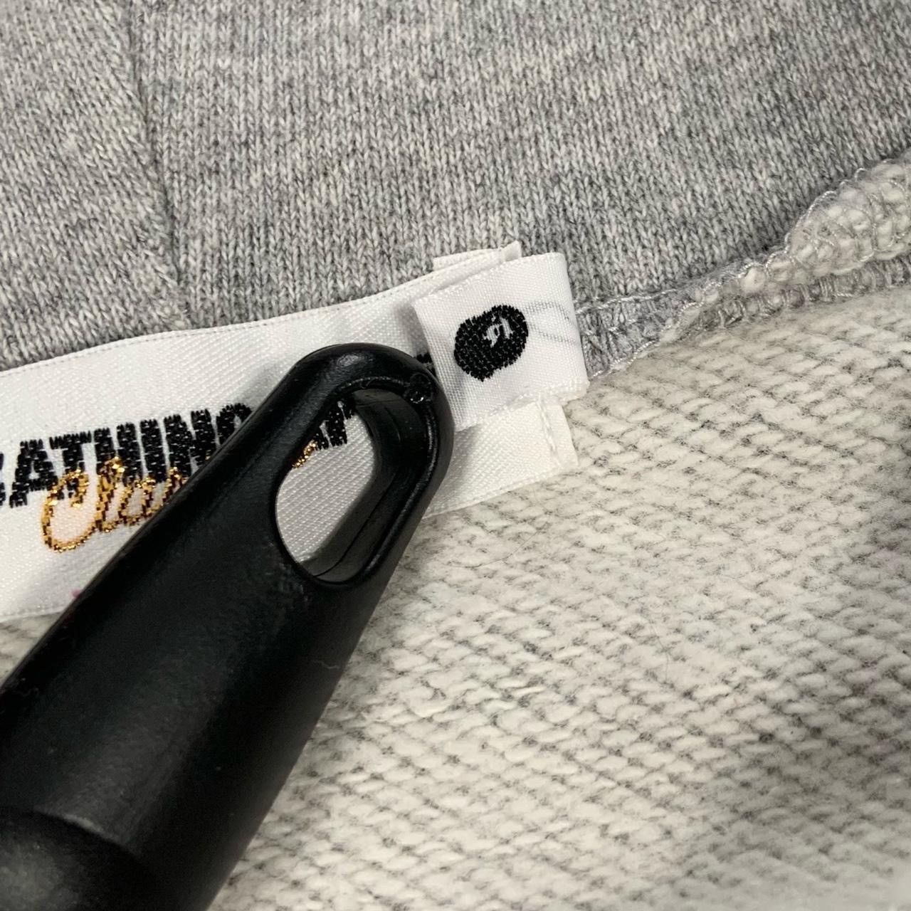 Bape VTG A Bathing Ape Bape Gray Black Split Camo Shark Hoodie Size US XL / EU 56 / 4 - 7 Thumbnail