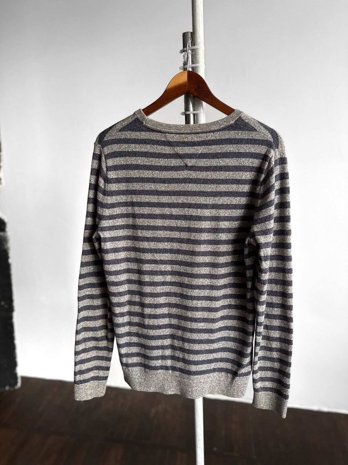 Tommy Hilfiger Tommy Hilfiger Denim Mens Grey Striped Crew Neck Sweater Size US M / EU 48-50 / 2 - 2 Thumbnail