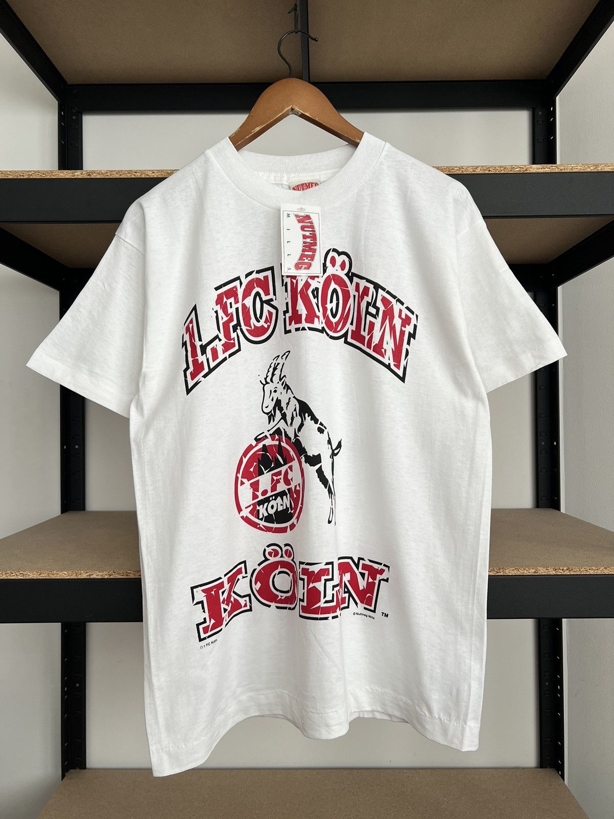 Vintage Vintage 90s FC Koln Soccer Football Nutmeg T-shirt Size US L / EU 52-54 / 3 - 1 Thumbnail