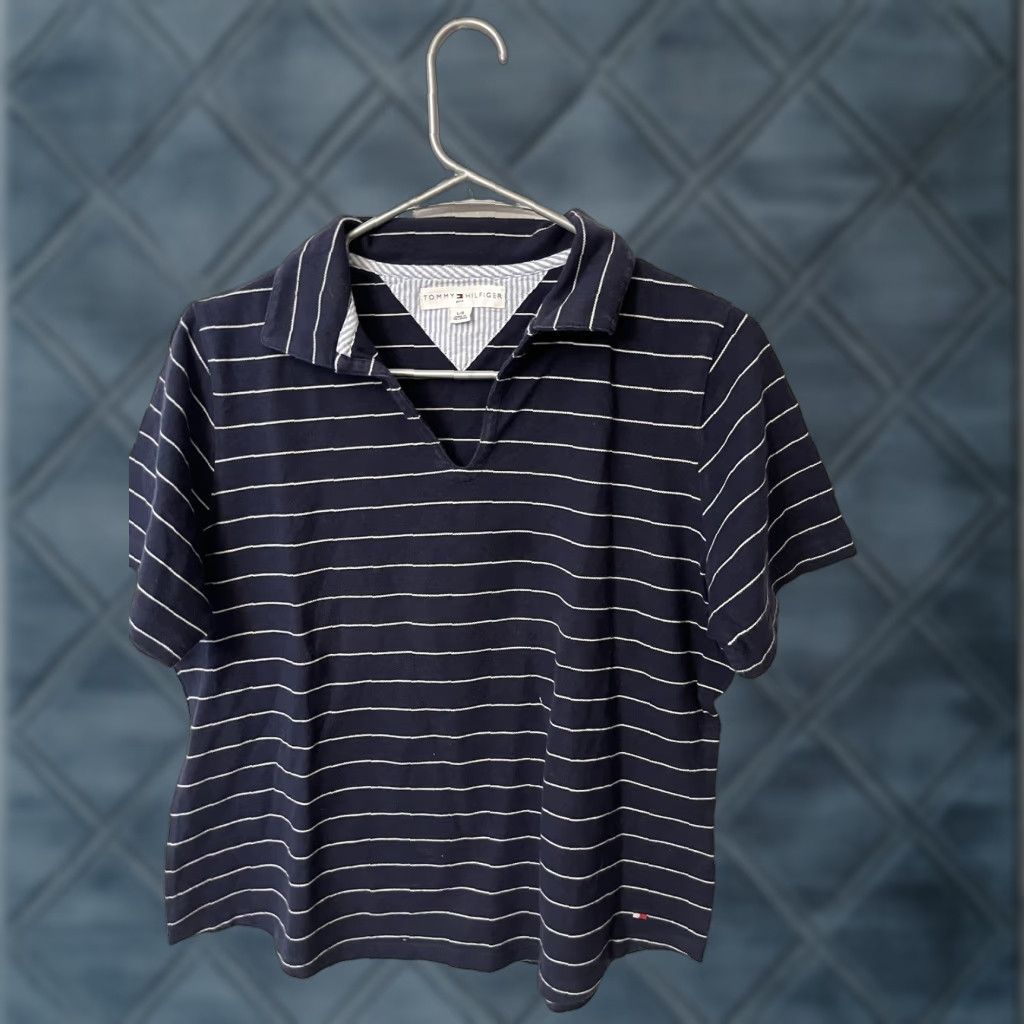 Tommy Hilfiger Tommy Hilfiger Polo Shirt Women Large Blue Striped Knit Short Sleeve V-Neck Docked? Size L / US 10 / IT 46 - 1 Thumbnail