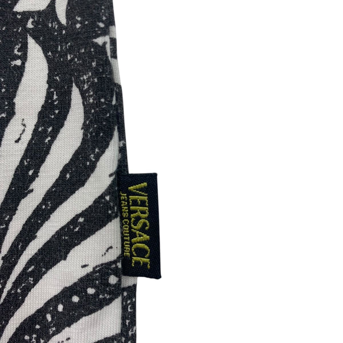 Designer × Versace × Vintage Vintage VERSACE JEANS COUTURE full printed tee Size US M / EU 48-50 / 2 - 9 Thumbnail