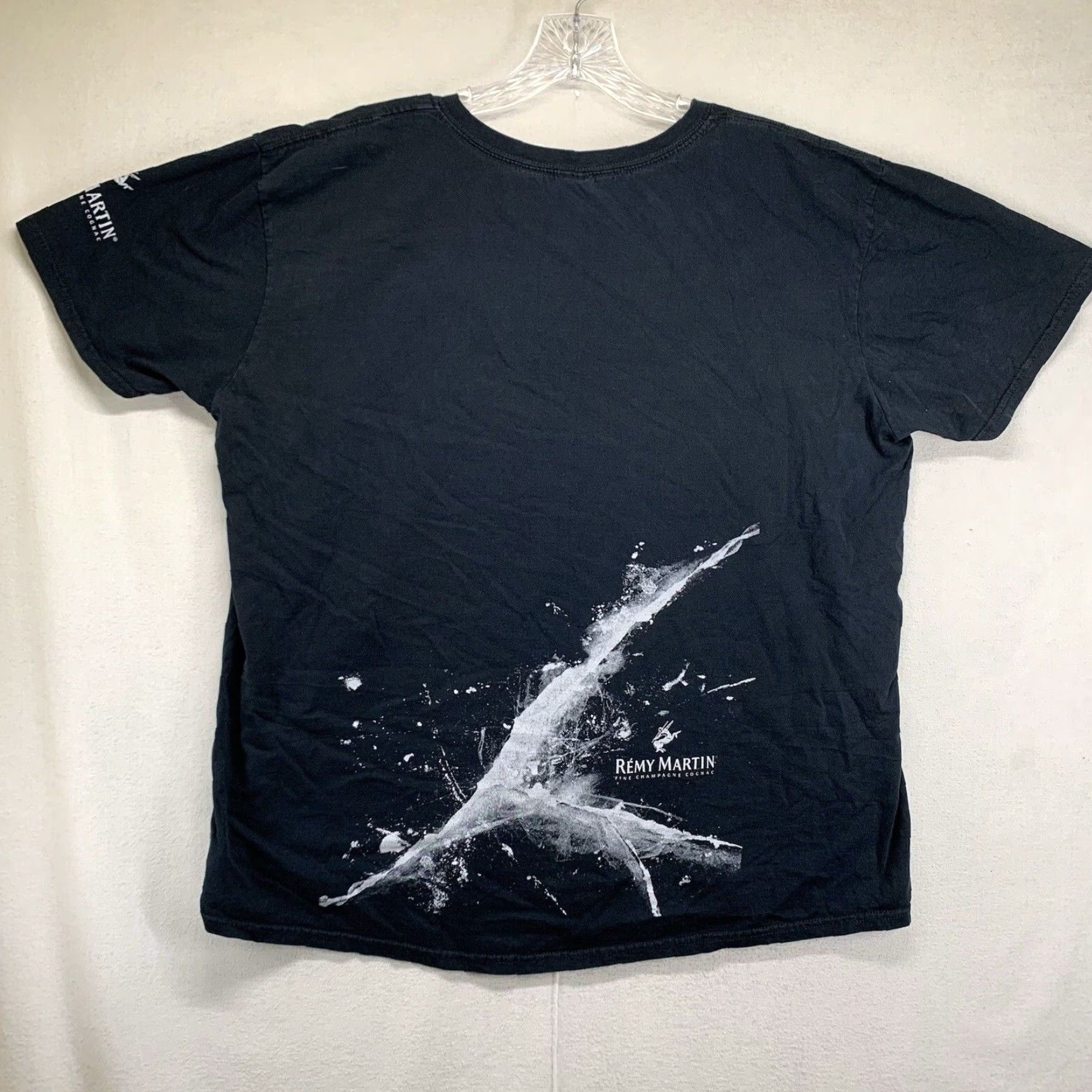 Gildan VINTAGE Gildan Remy Martin Fine Champagne Cognac T-Shirt Unisex Adult XL Black Graphic Print Classic Car Band Logo Size US XL / EU 56 / 4 - 4 Thumbnail