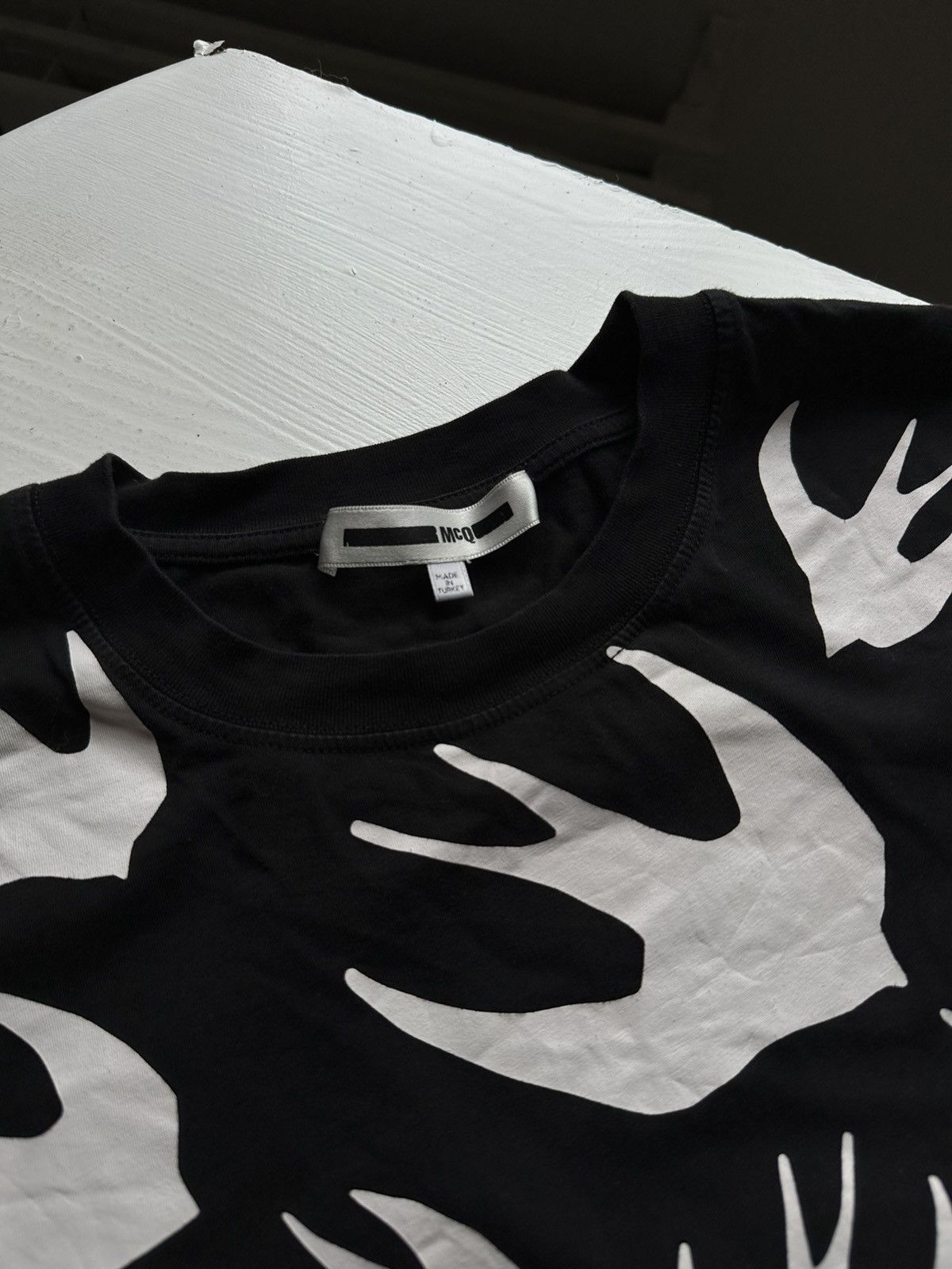 Alexander McQueen × MCQ × McQ Alexander McQueen Alexander McQueen Bird Logo Tee Shirt Size US M / EU 48-50 / 2 - 6 Thumbnail
