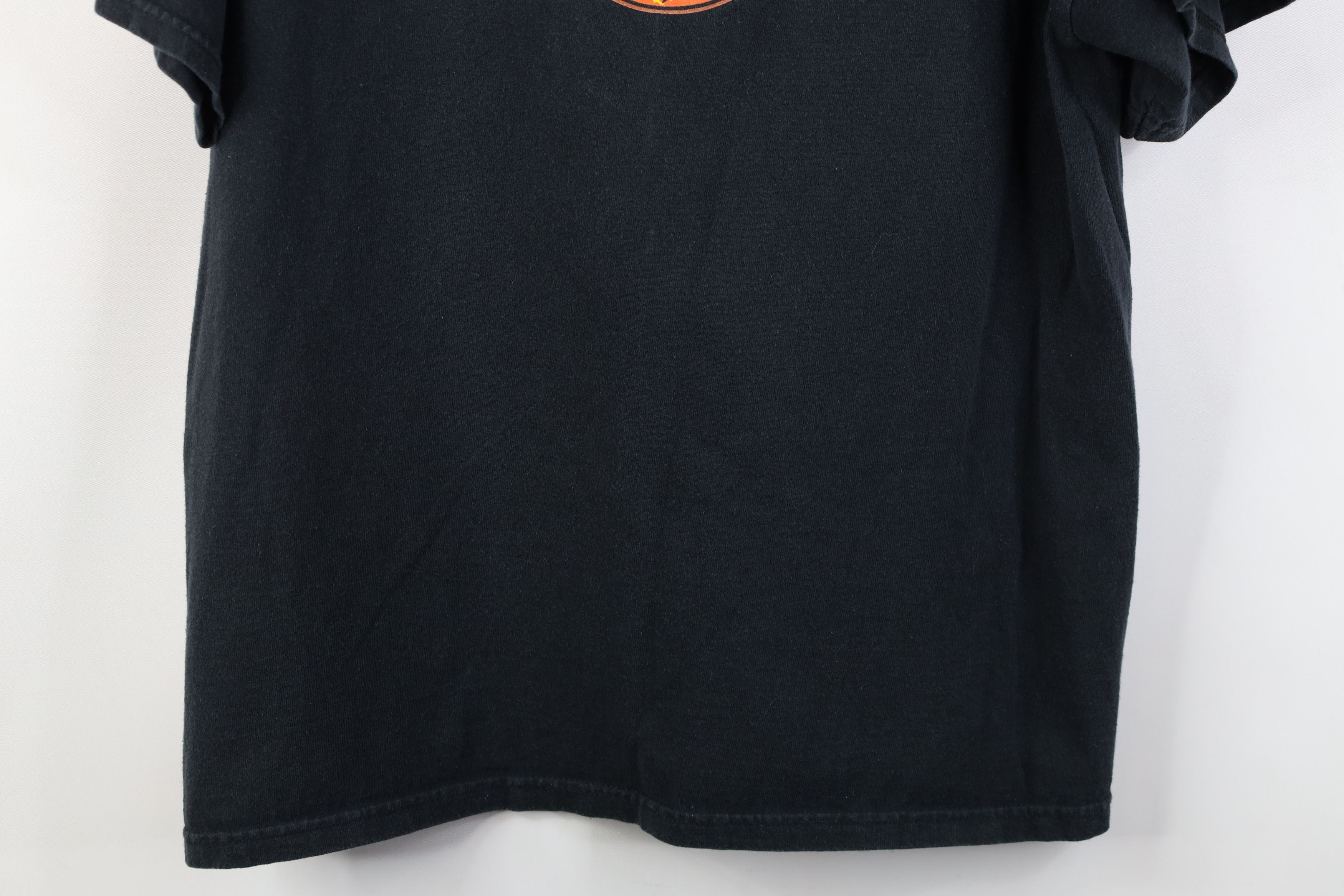Vintage Vintage Y2K 2005 Bike Week Fire Flames Pinup Girl T-Shirt Size US M / EU 48-50 / 2 - 3 Thumbnail