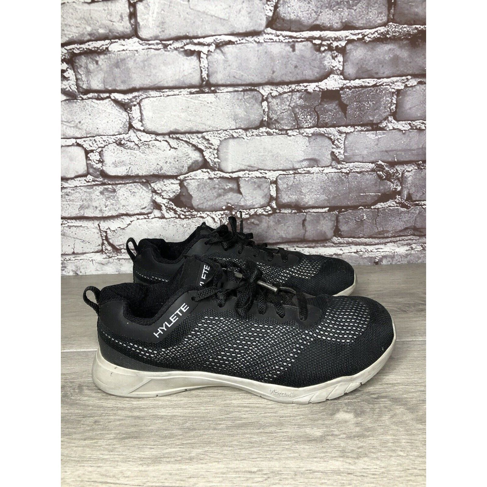 Other Hylete Vibram Circuit Cross Black Lace Up Training Gym Shoes Size US 8 / EU 41 - 2 Thumbnail