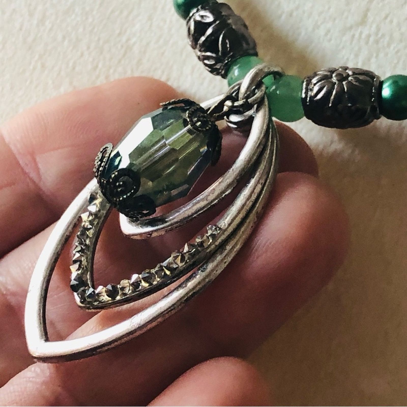 Handmade Handcrafted repurpose emerald & silver Pearl necklace Size ONE SIZE - 9 Thumbnail
