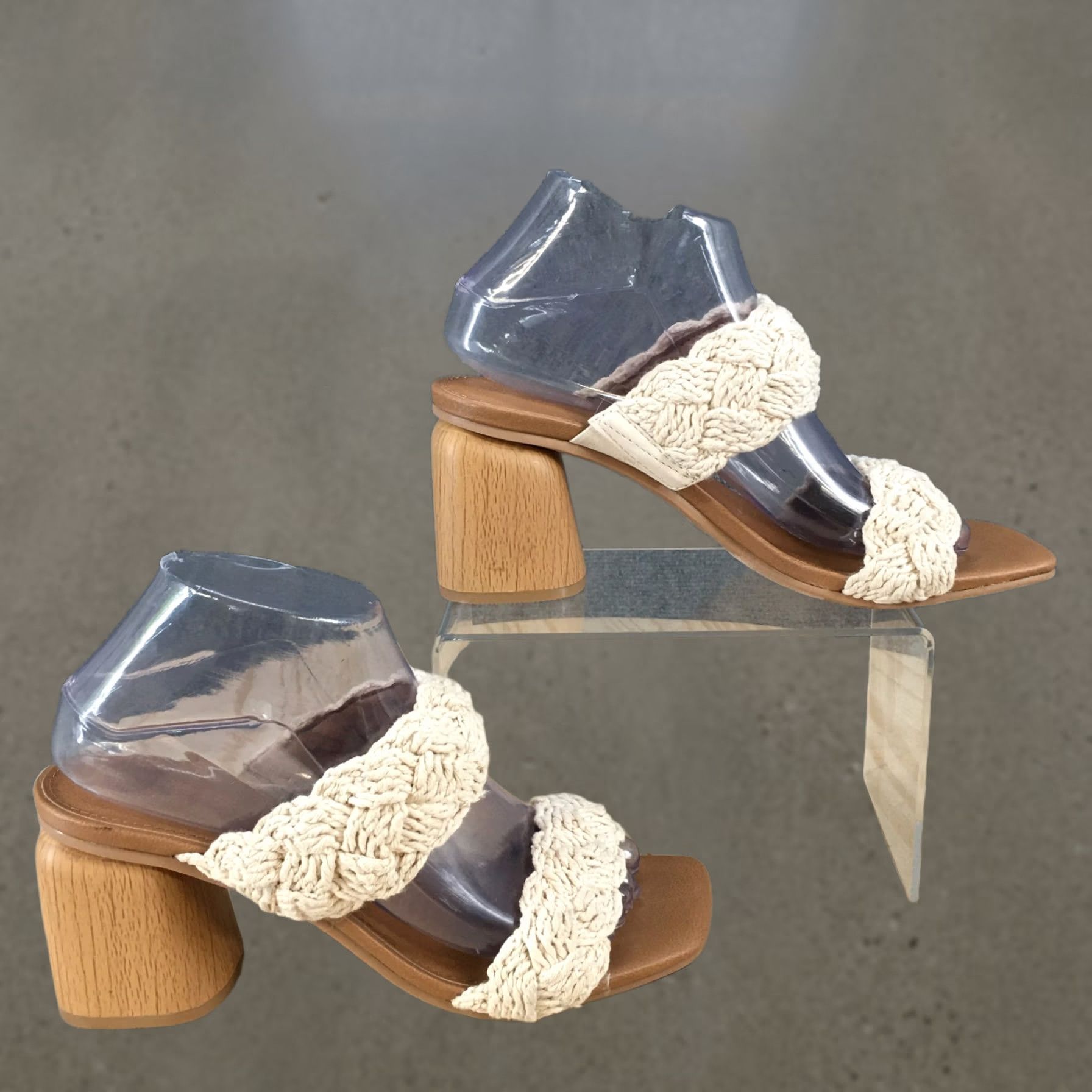 Vintage Universal Thread Sandals White Mule Slide Womens 8 Casual Open Footwear Size US 8 / IT 38 - 1 Thumbnail