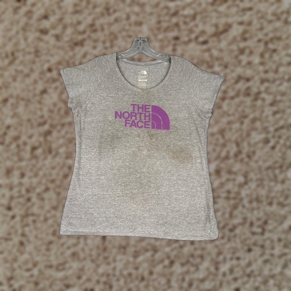 The North Face The North Face Shirt Women L Gray Crew Neck Polyester Blend Slim Fit Casual T-Shirt All Seasons Outdoor Spring Summer Fall Winter Womens Size L / US 10 / IT 46 - 1 Thumbnail