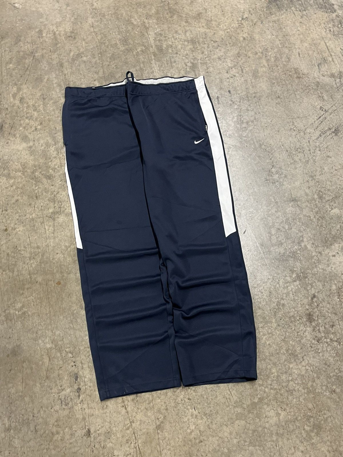 Nike × Vintage Nike baggy fit sweatpants wide leg athletic streetwear cozy Size US 38 / EU 54 - 1 Thumbnail