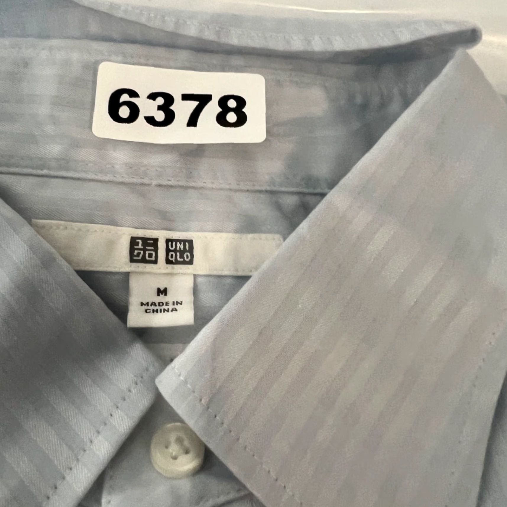 Uniqlo Uniqlo Mens Slim Fit Light Blue Striped Button-Down Shirt Cotton Blend Small to Medium Casual Shirt Mens Regular Size M Blue Shirt Size US M / EU 48-50 / 2 - 7 Thumbnail