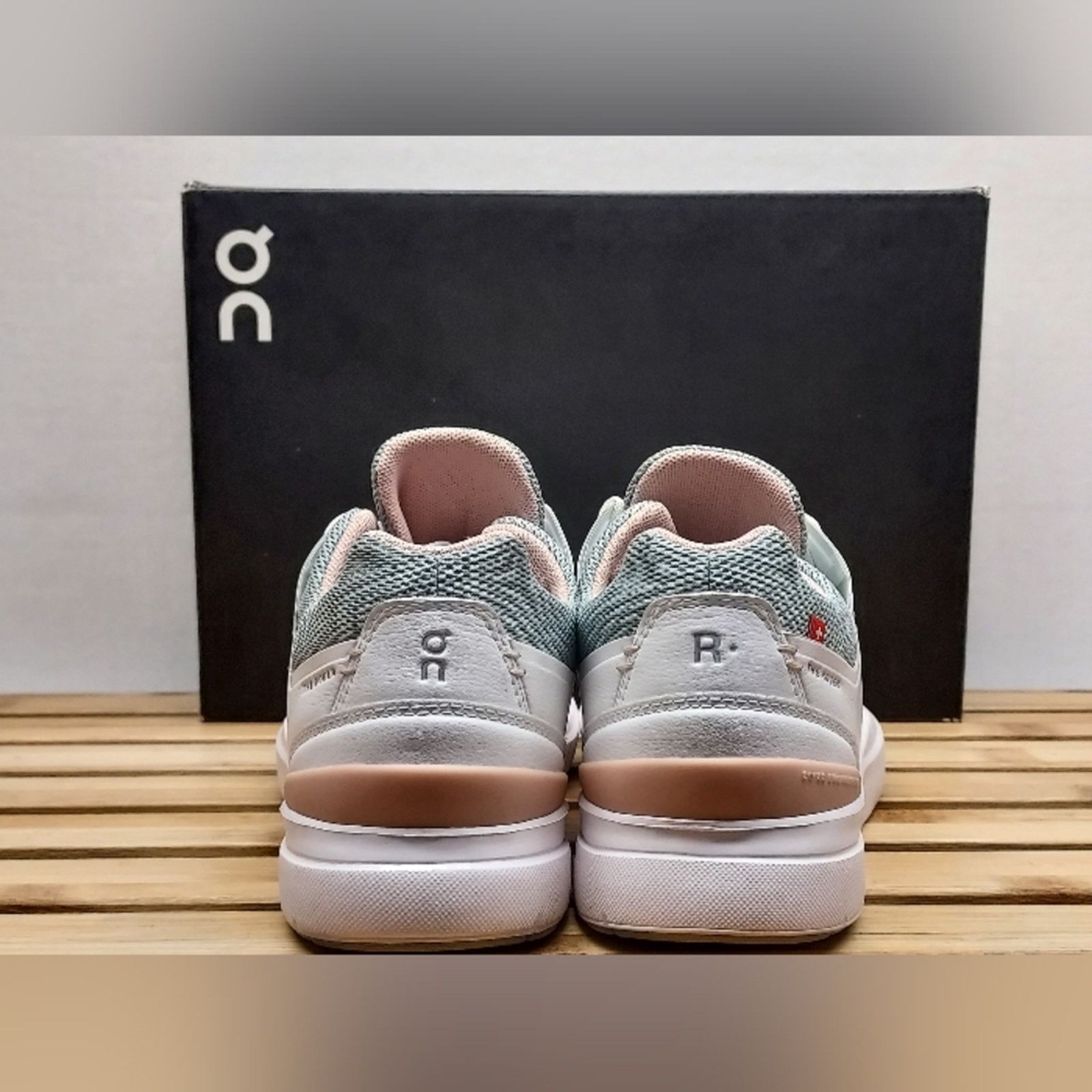Other On Cloud Womens Roger Advantage White Athletic Shoes Size 7 Size US 7 / IT 37 - 7 Thumbnail