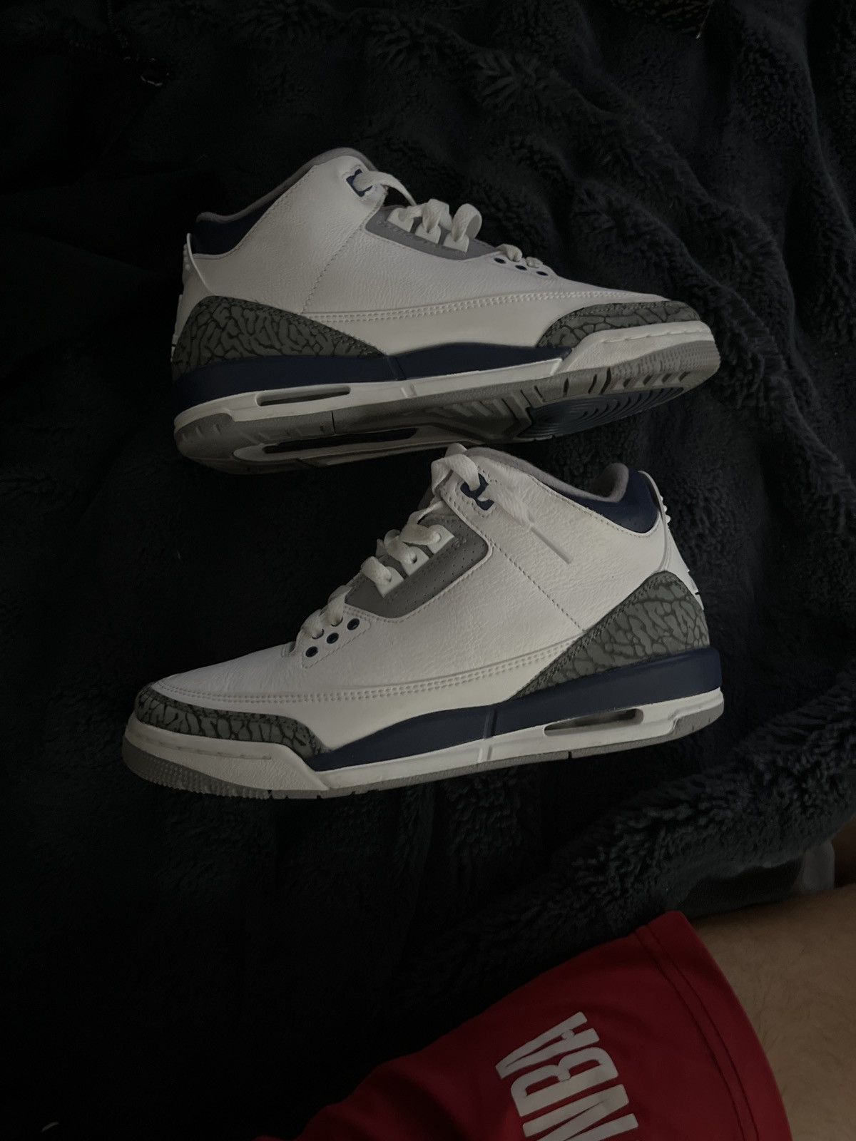 Jordan Brand Air Jordan 3 Retro (GS) White/Midnight Navy Size US 7 / EU 40 - 2 Thumbnail