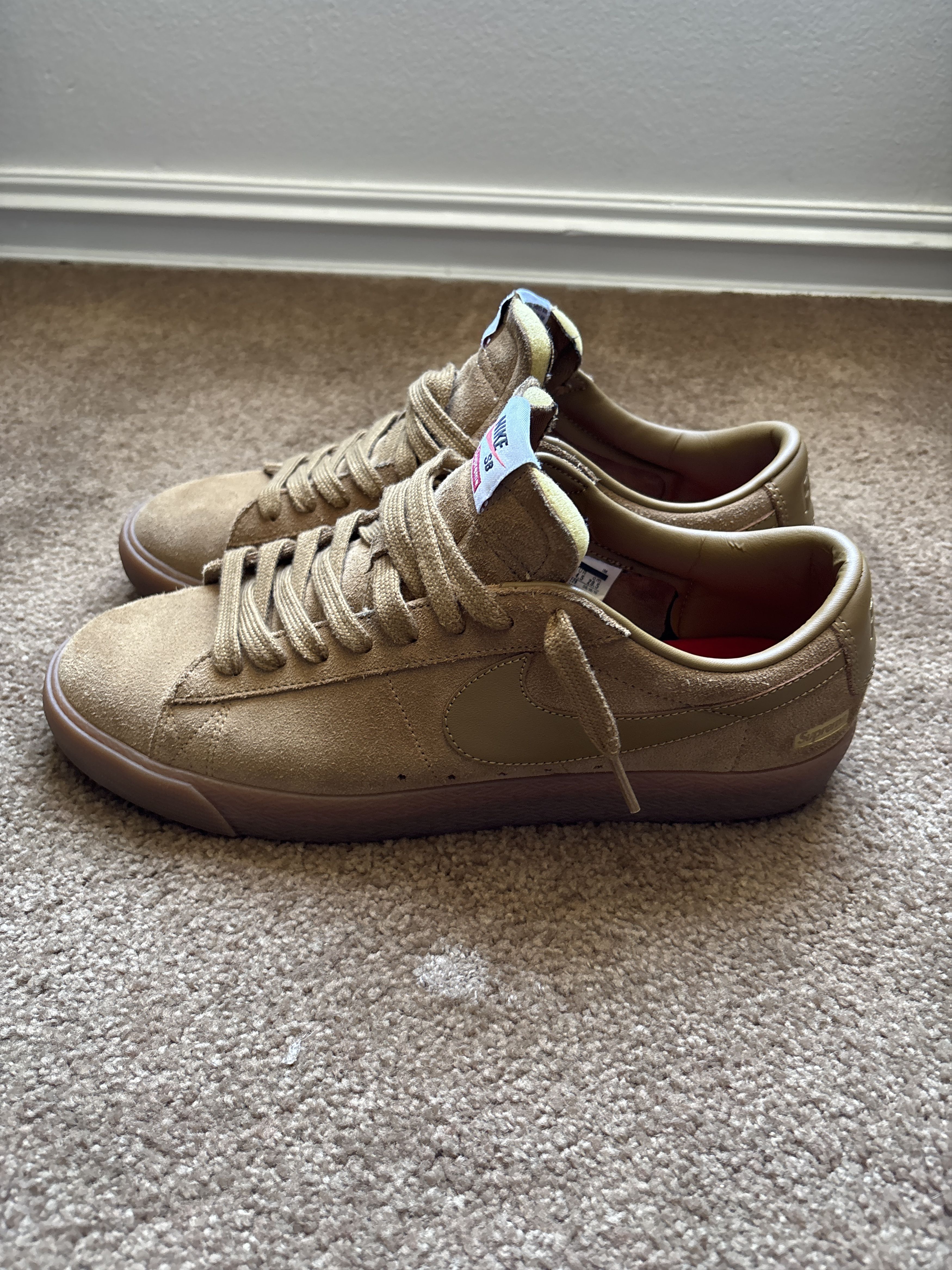 Nike × Supreme Supreme x Nike SB blazer low GT QS ‘Golden Beige’ Size US 10.5 / EU 43-44 - 6 Thumbnail