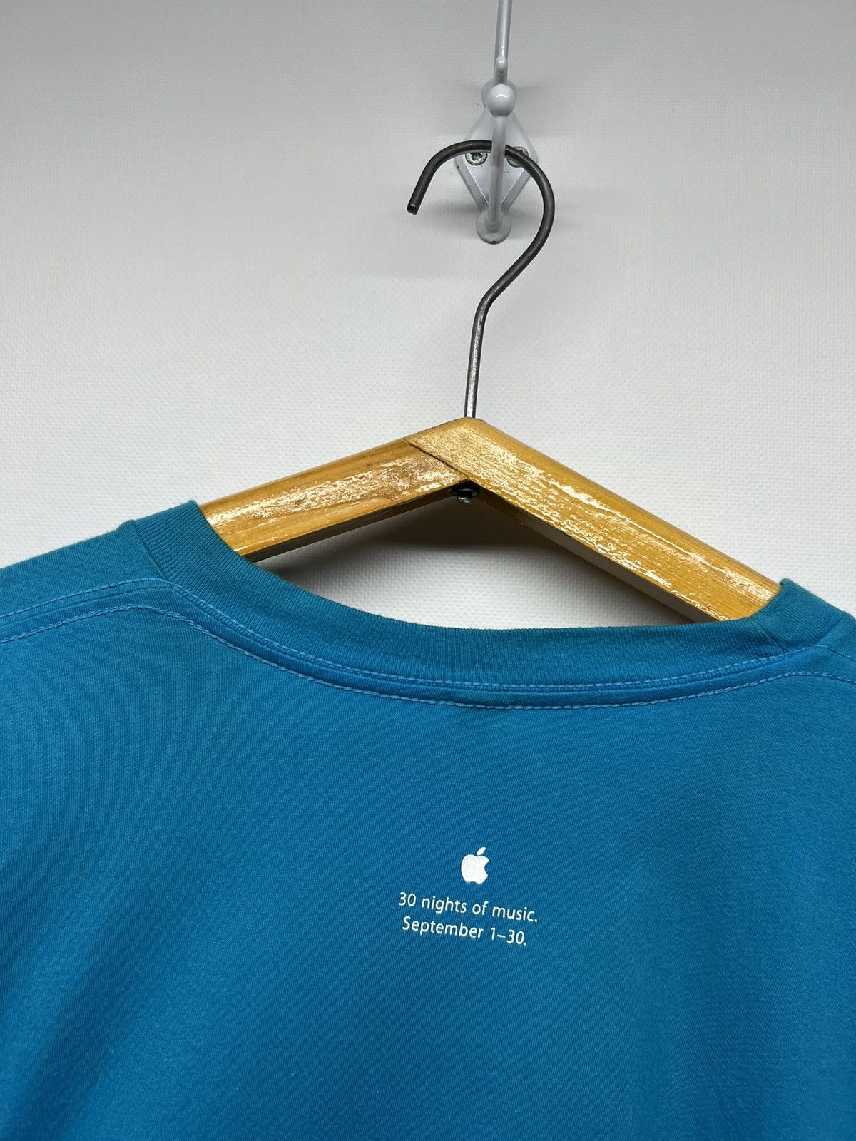 Apple × Vintage Vintage Y2k Apple ITunes Festival London USA T-Shirt 00’s Size US XXL / EU 58 / 5 - 12 Thumbnail