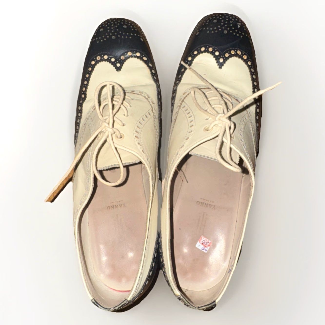 Vintage VINTAGE Yanko España Wingtip Dress Shoes Women 9.5 Black & White Leather Heel Pump Brogue Oxford Vintage European Womens Shoes Size L / US 10 / IT 46 - 4 Thumbnail
