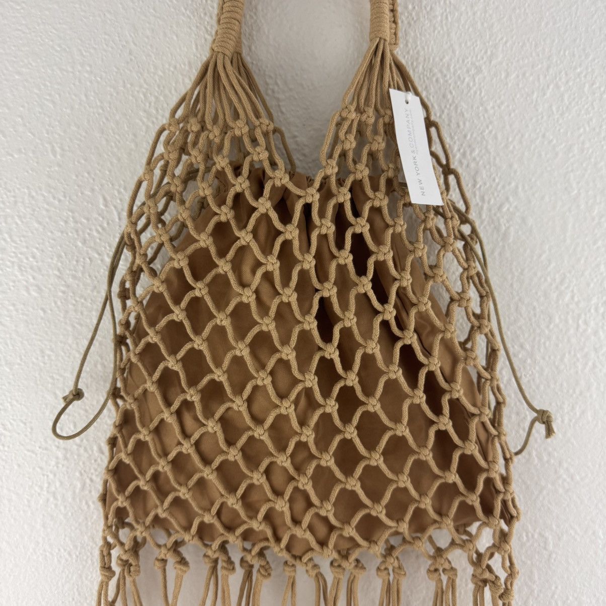 Other NEW YORK & CO. Brown Tan Crochet Tassel Fringe Beach Purse Size ONE SIZE - 3 Thumbnail