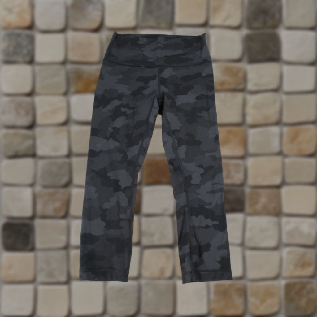 Lululemon Lululemon Women's 6 Wunder Under Crop Leggings Gray Black Camo Activewear Athleisure Size 28" / US 6 / IT 42 - 1 Thumbnail