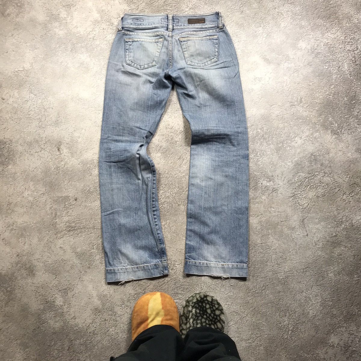 Vintage Vintage Y2K Distressed Flared Jeans Grunge Baggy Logo 28 Size 28" / US 6 / IT 42 - 4 Thumbnail