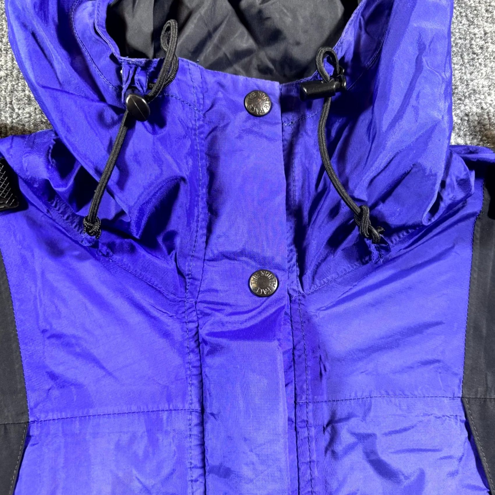 The North Face The North Face Windbreaker Jacket Womens L Blue Polyester Zip-Up Size L / US 10 / IT 46 - 2 Thumbnail