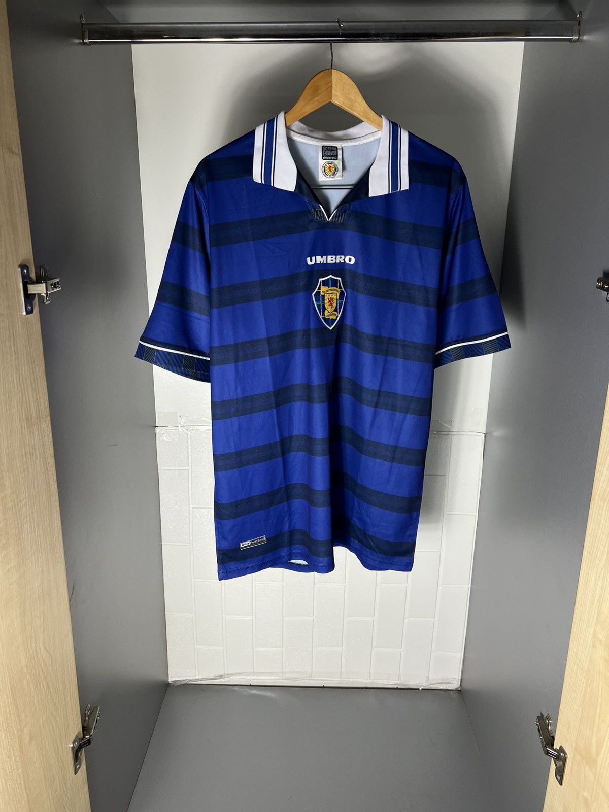 Umbro VINTAGE UMBRO SCOTLAND RETRO SOCCER JERSEY BLOKE Y2K 90s Size US XXL / EU 58 / 5 - 2 Thumbnail