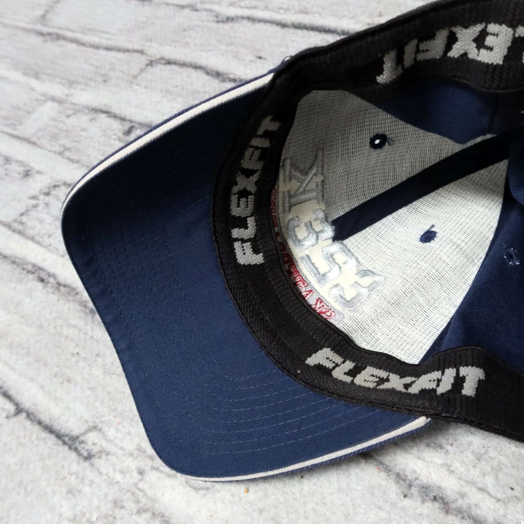 Vintage VINTAGE Ezekiel Flexfit Hat Navy Men One Size Flexfit Hat Navy Skateboard Gear Size ONE SIZE - 4 Thumbnail