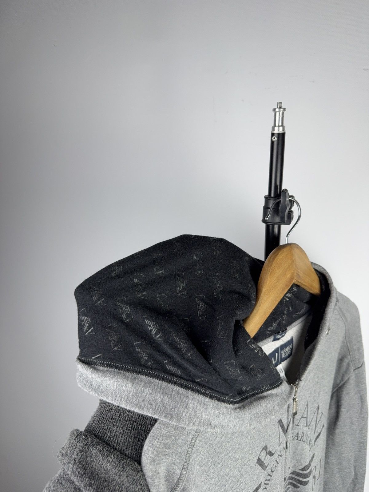 Armani 00s Armani Jeans Grey Zip Hoodie Logo Print Casual Fit Size US XL / EU 56 / 4 - 17 Thumbnail