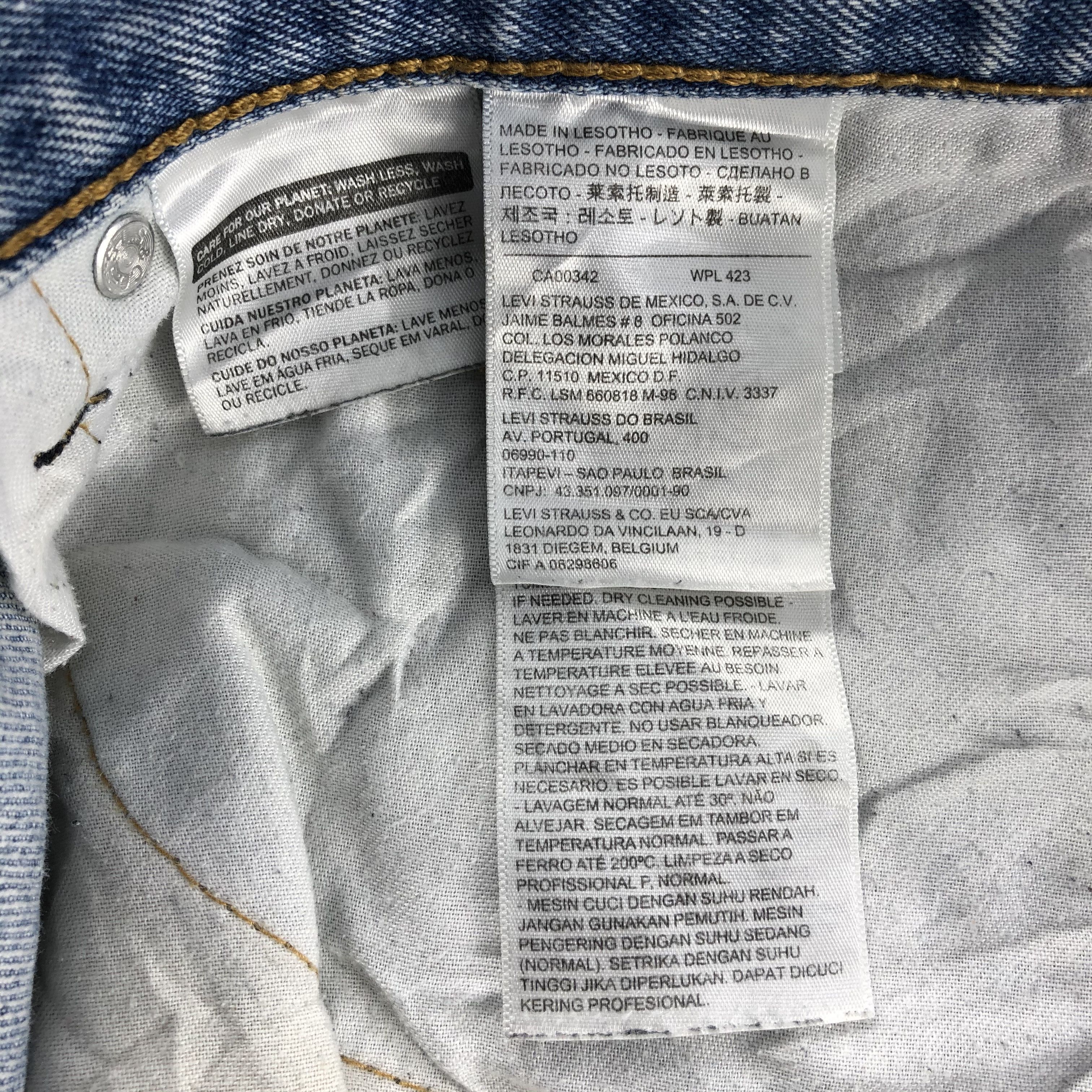 Levi's Vintage Light Wash Levis 505 Jeans-J1199 Size US 39 - 11 Thumbnail