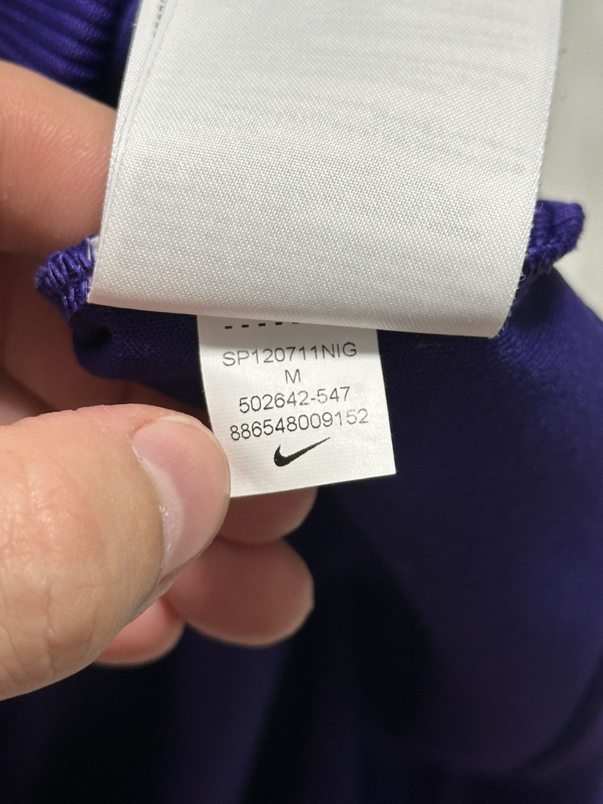 Vintage Vintage Zip-Up Hoodie Nike small swoosh y2k logo Size US M / EU 48-50 / 2 - 7 Thumbnail