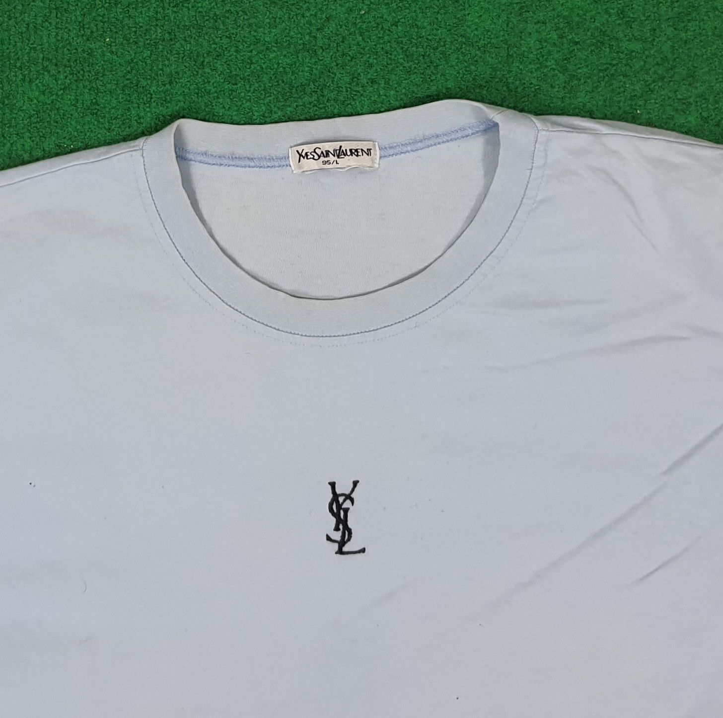 Vintage Yves Saint Laurent Embroidery Logo Tshirt C219N12