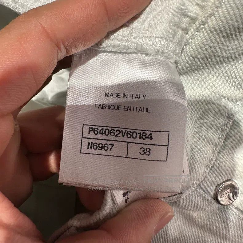 Chanel Chanel Logo button straight jeans Size 25" / US 0 / IT 36 - 4 Thumbnail