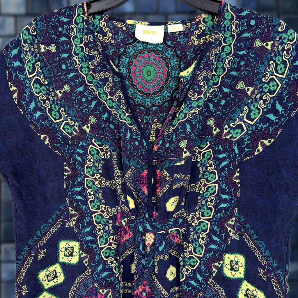 Vintage Maeve Dress Ws Small Blue Geometric Medallion Silk V Neck Shift Short Cap Sleeve Casual Size 28" / US 6 / IT 42 - 1 Thumbnail