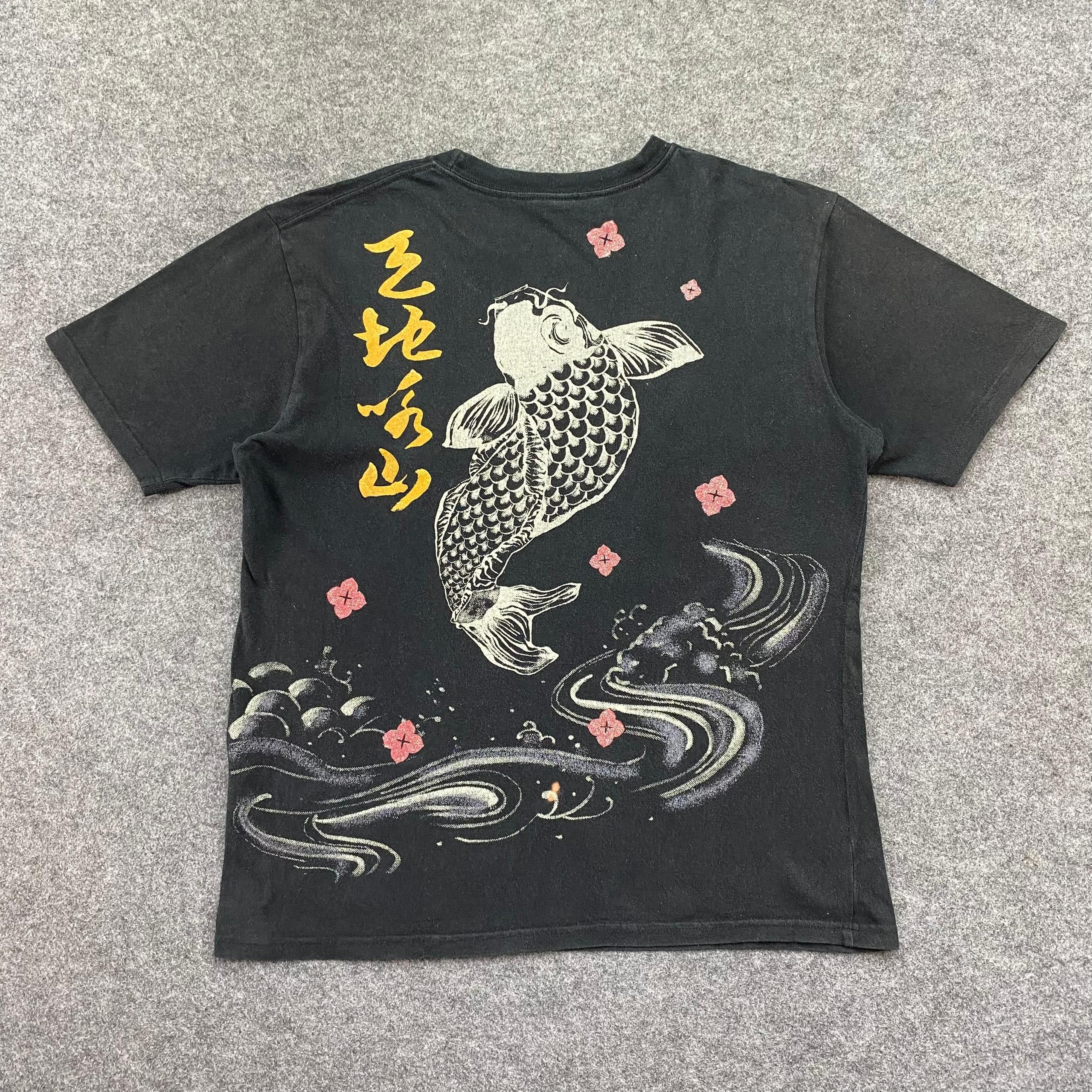 Japanese Brand Vintage Japanese Brand Fish Koi Tshirt Size US L / EU 52-54 / 3 - 1 Thumbnail