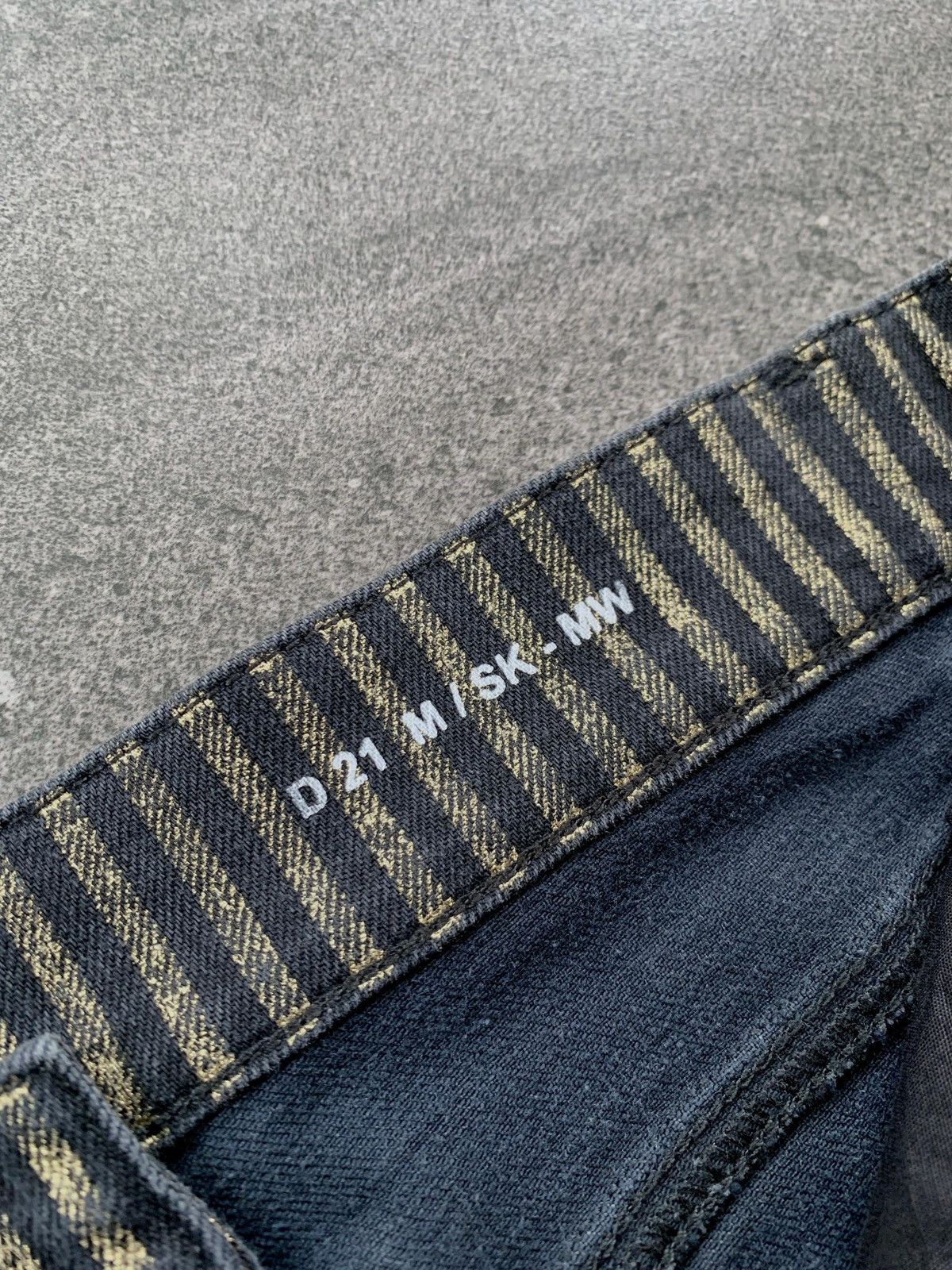 Saint Laurent Paris FREE TAX! Gold Striped Skinny Denim Jeans Size US 32 / EU 48 - 6 Thumbnail