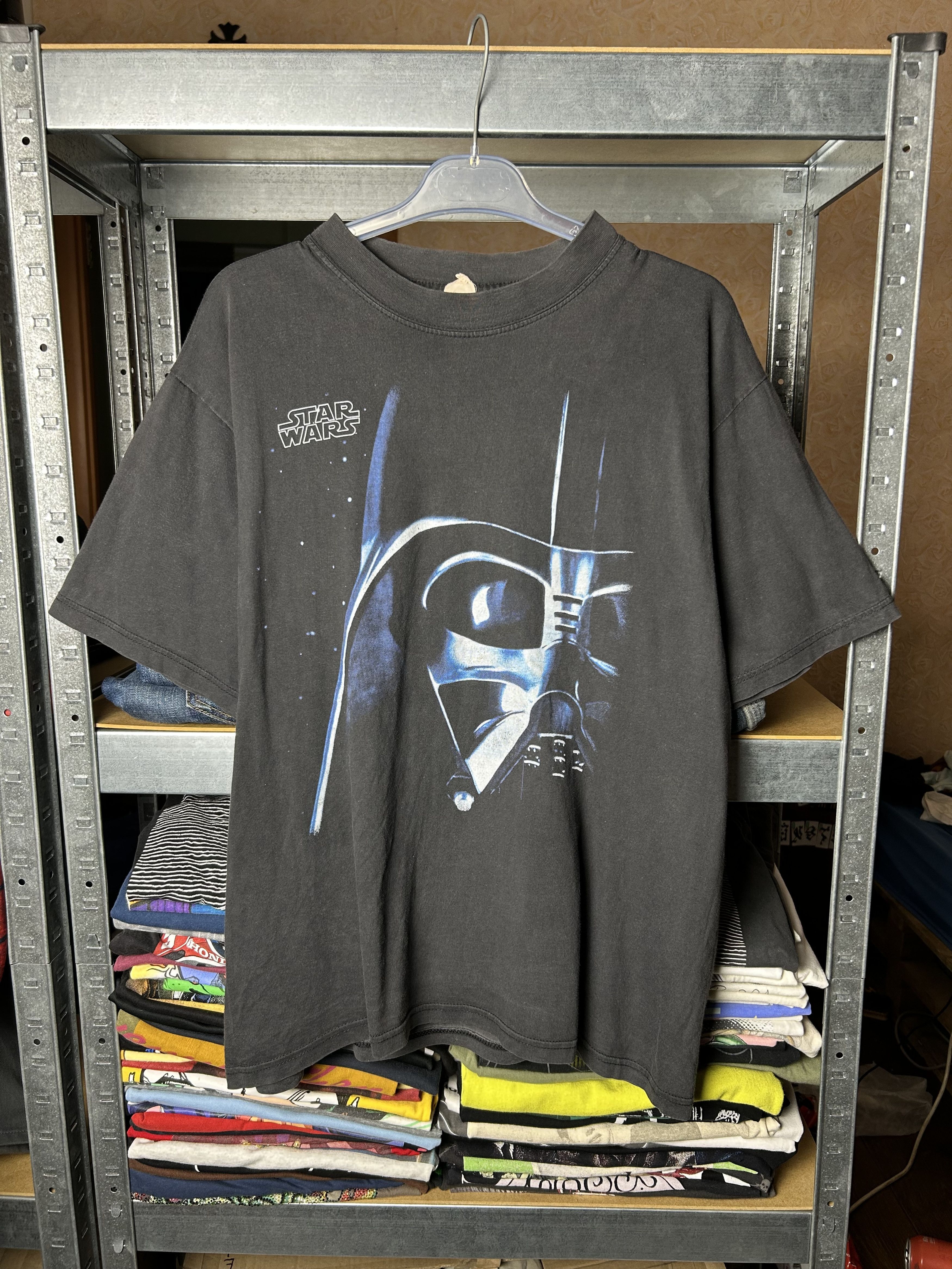 Vintage Vintage 90s Star Wars Movie Darth Vader T-shirt Size US L / EU 52-54 / 3 - 1 Thumbnail