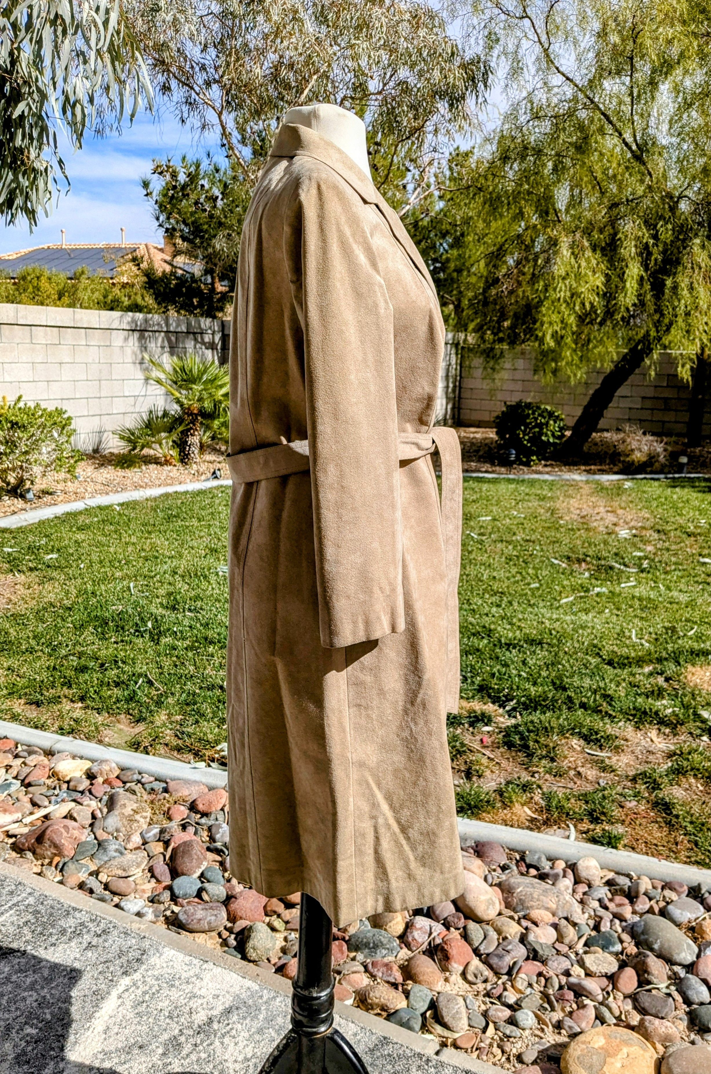 Vintage Vintage 1970s Suede Leather Bespoke Petite Trench Coat EUC Size S / US 4 / IT 40 - 2 Thumbnail