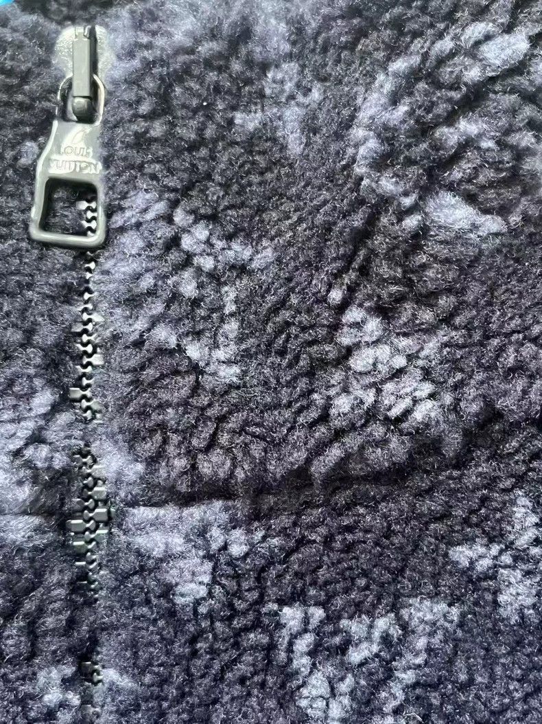 Louis Vuitton louis vuitton logo fleece jacket for men-2507 Size US S / EU 44-46 / 1 - 3 Thumbnail