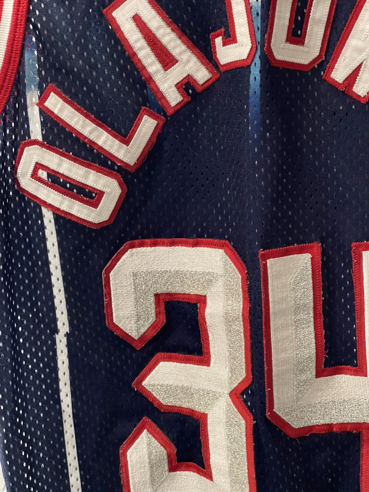 Champion × NBA × Vintage Vintage Champion Hakeem Olajuwon Rockets Gold Logo Jersey 44 Size US L / EU 52-54 / 3 - 7 Thumbnail