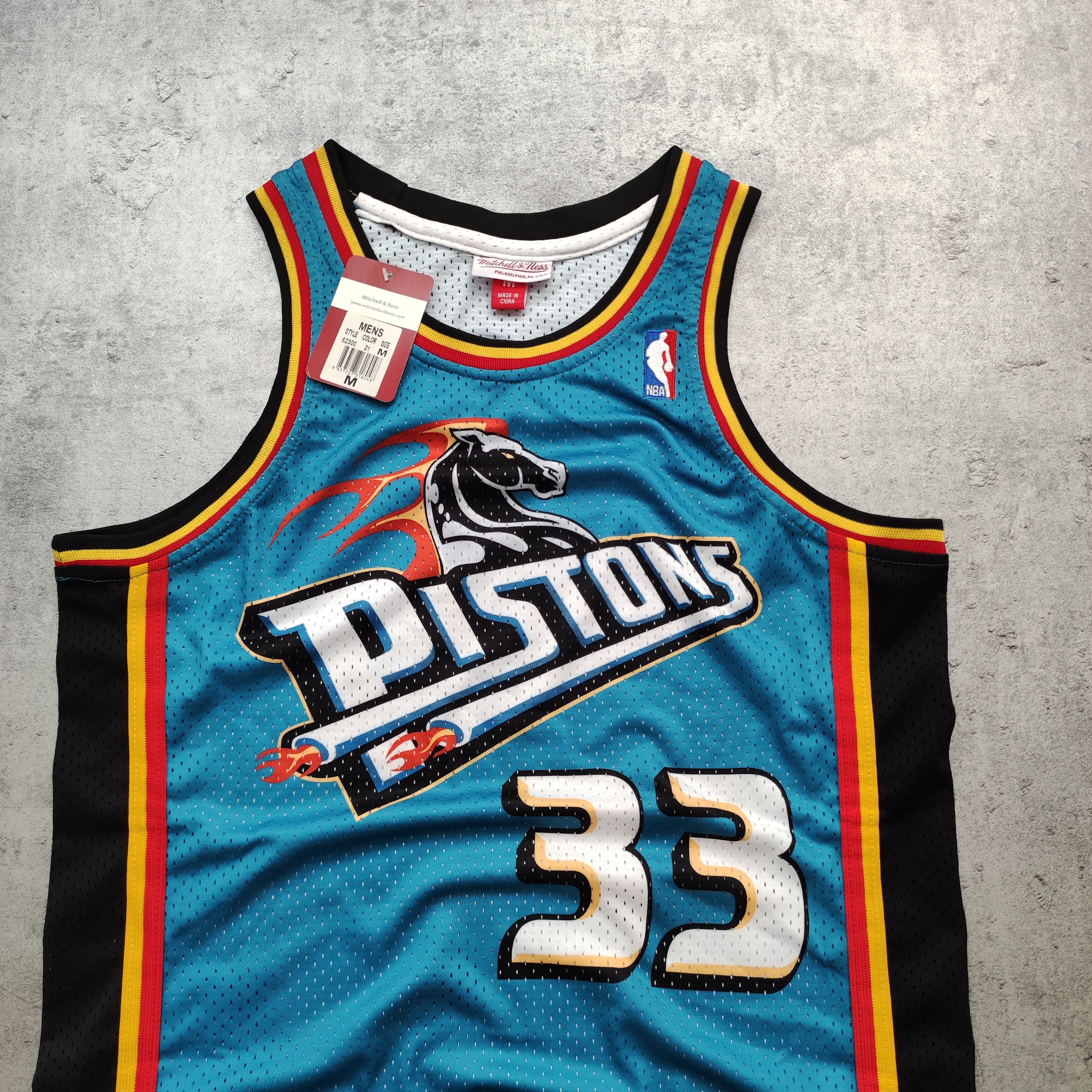 RARE Mitchell & Ness #33 Pistons 98/99 Grant Hill Jersey