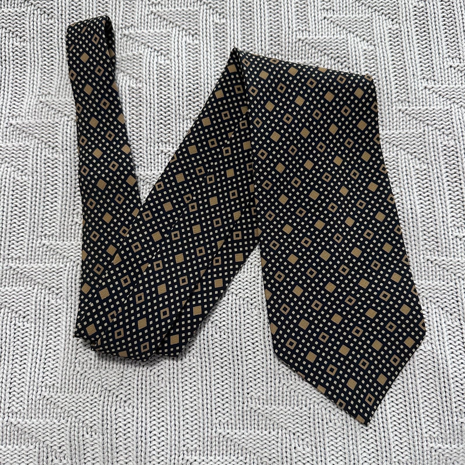 Armani Collezioni Vintage Giorgio Armani gold diamond black Italian silk tie Size ONE SIZE - 1 Thumbnail