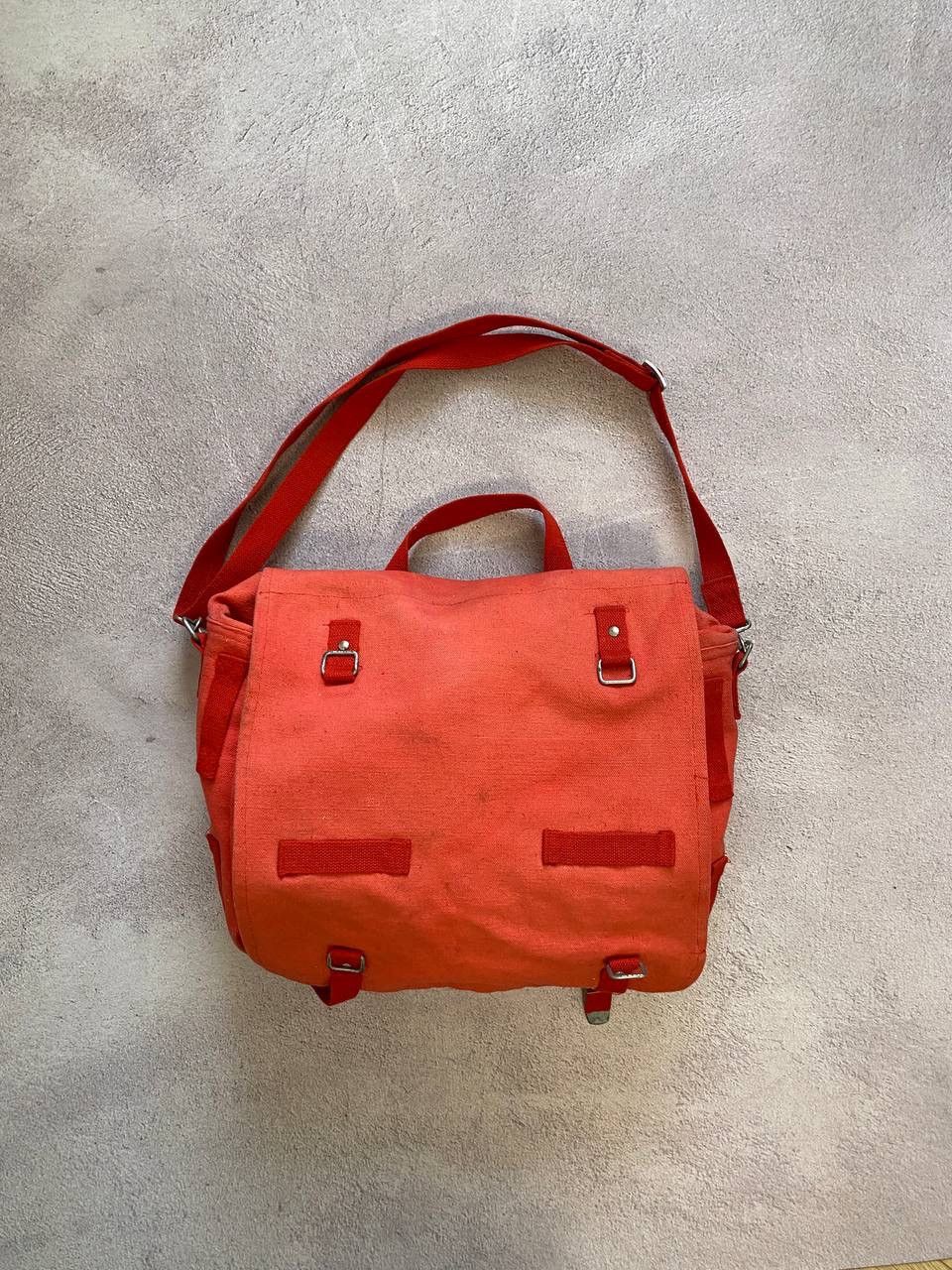 KMRii Faded KMRii style vintage distressed sling bag Size ONE SIZE - 5 Thumbnail