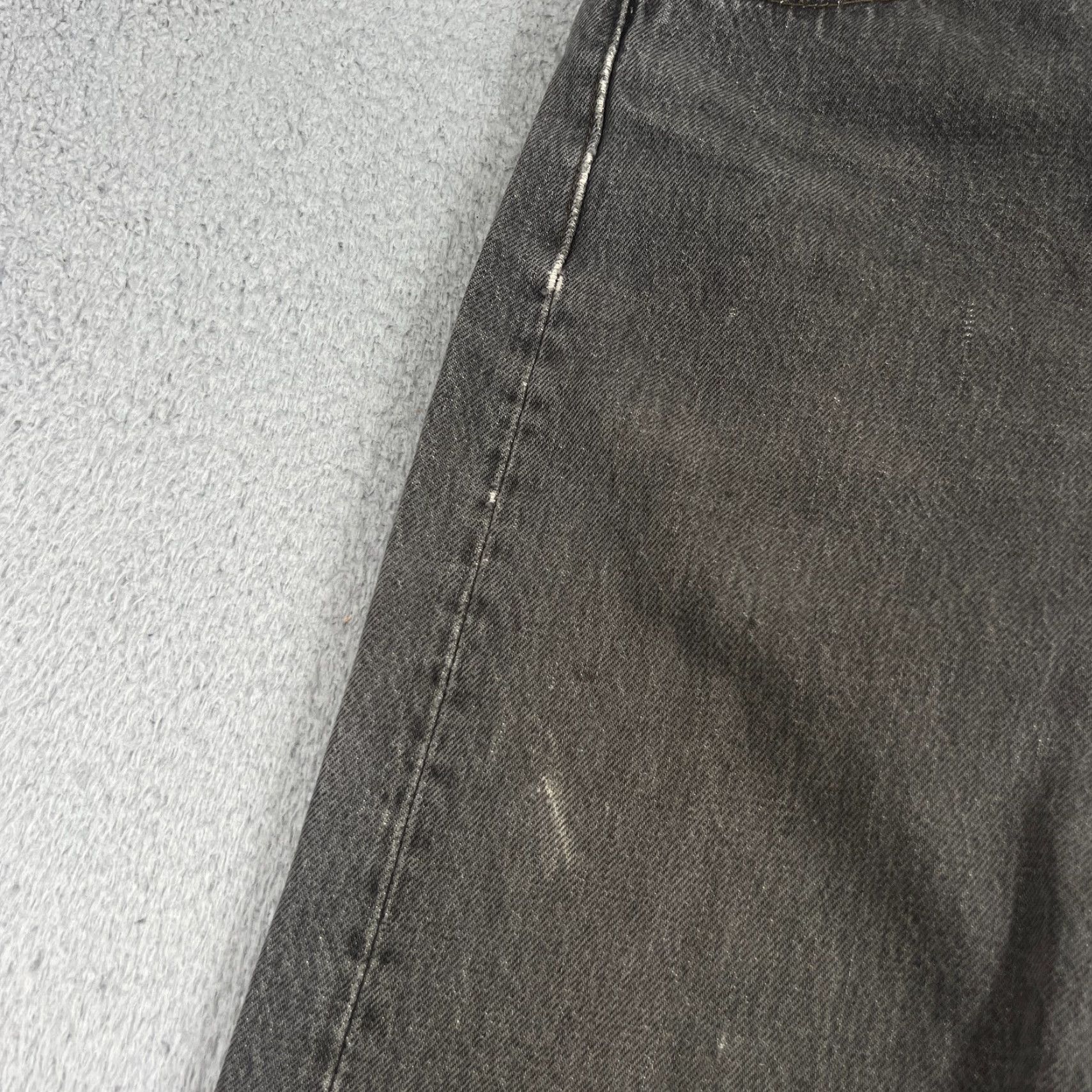 Levi's VINTAGE Levi's 501 Jeans 29x33 Black Distressed Button Fly USA Mens Size US 29 - 6 Thumbnail