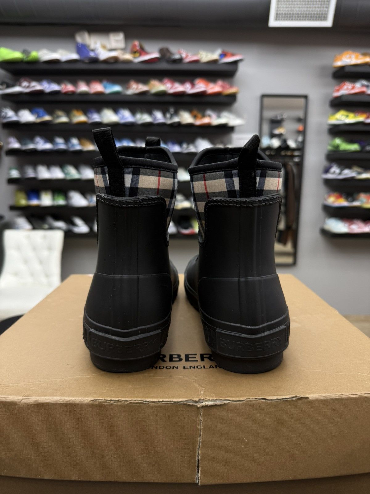 Burberry Burberry Flinton Check Rain Boots Booties Size 39 / 9 US Size US 9 / IT 39 - 11 Thumbnail