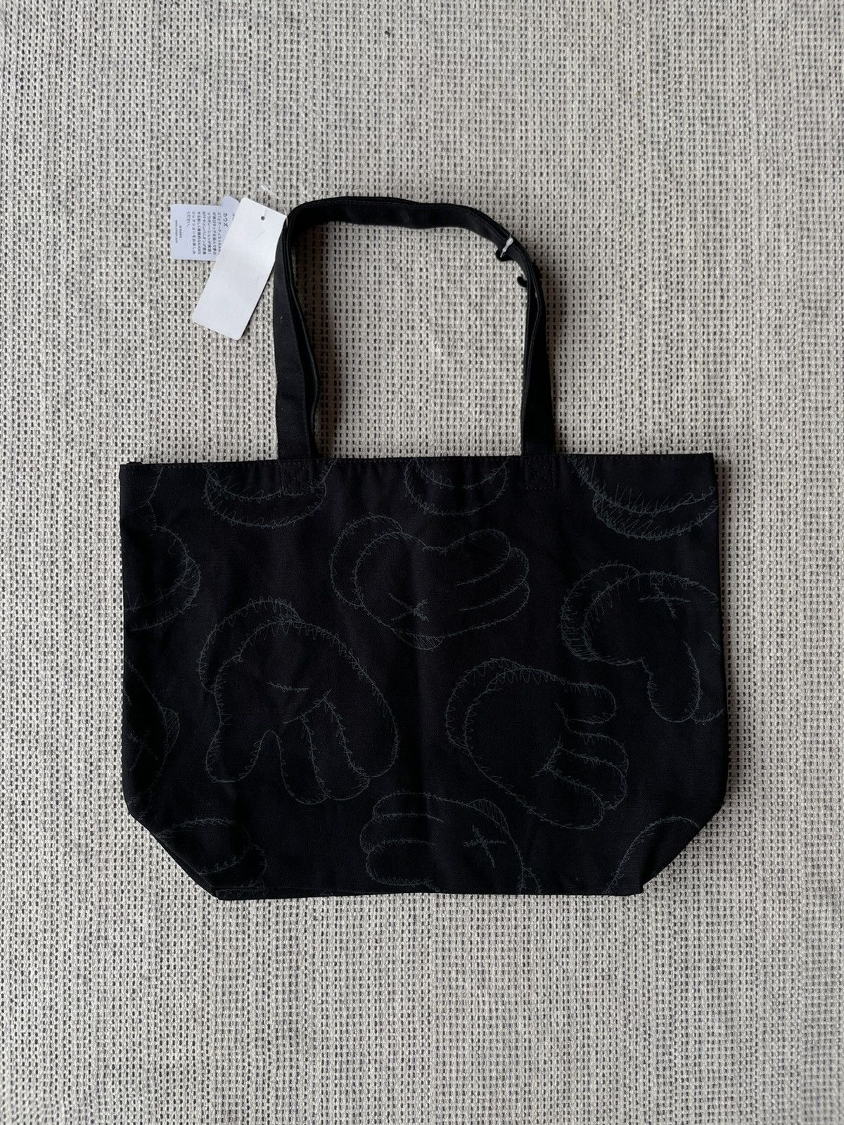 Japanese Brand × Kaws × Uniqlo Kaws x Uniqlo Hand Tote Bag Blackout Size ONE SIZE - 4 Thumbnail